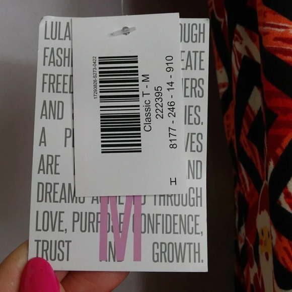 LulaRoe Classic T Tunic Top Santa Claus Christmas Women Size M Pink Red NEW - Picture 6 of 8